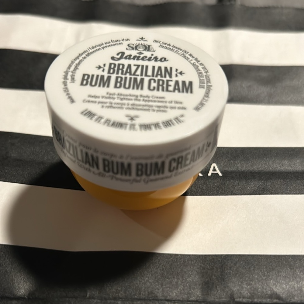 5/$25 sol de janeiro bum bum cream 🧡